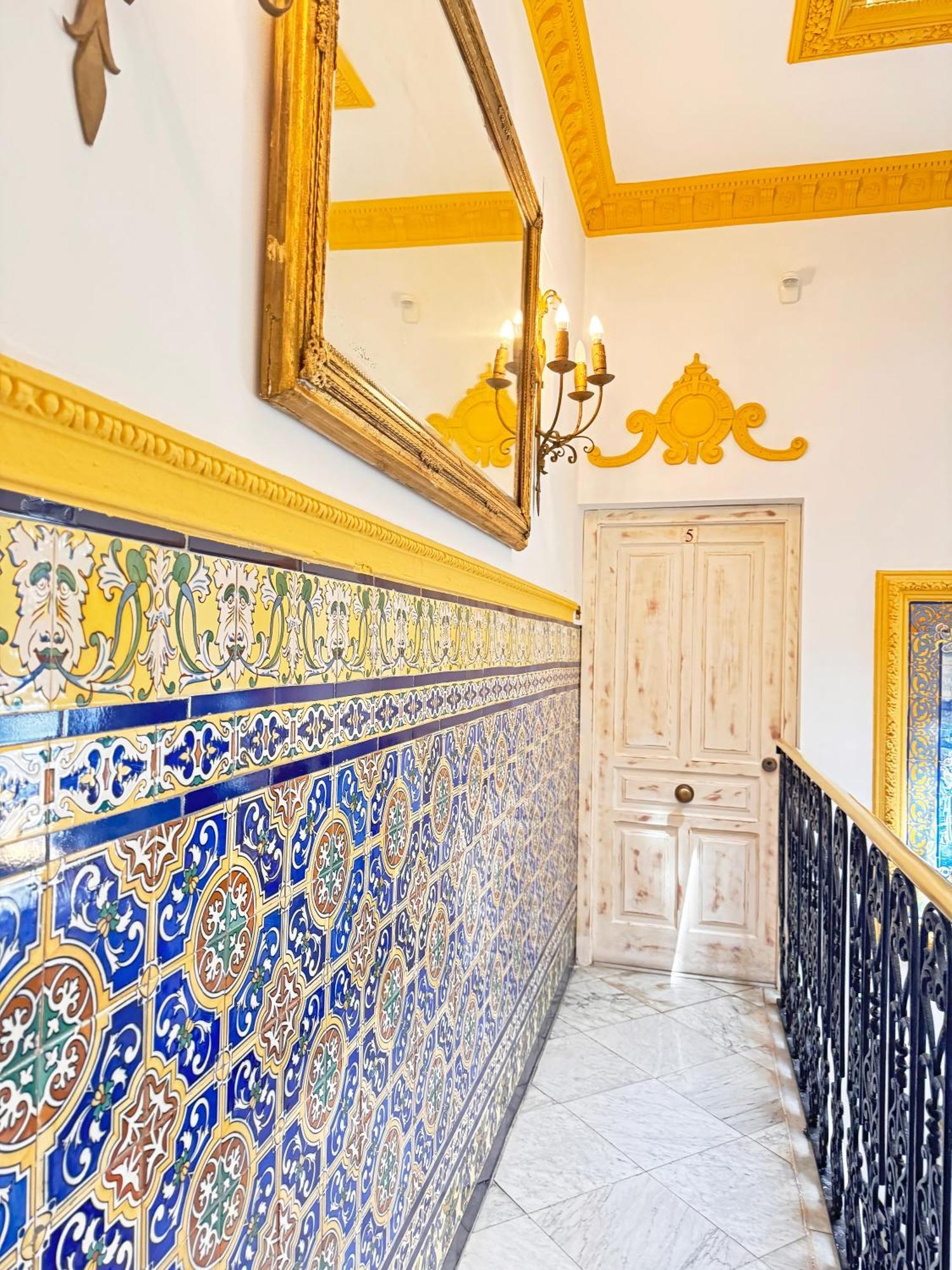 Palace House Hercules - Apartments Sevilla Kültér fotó