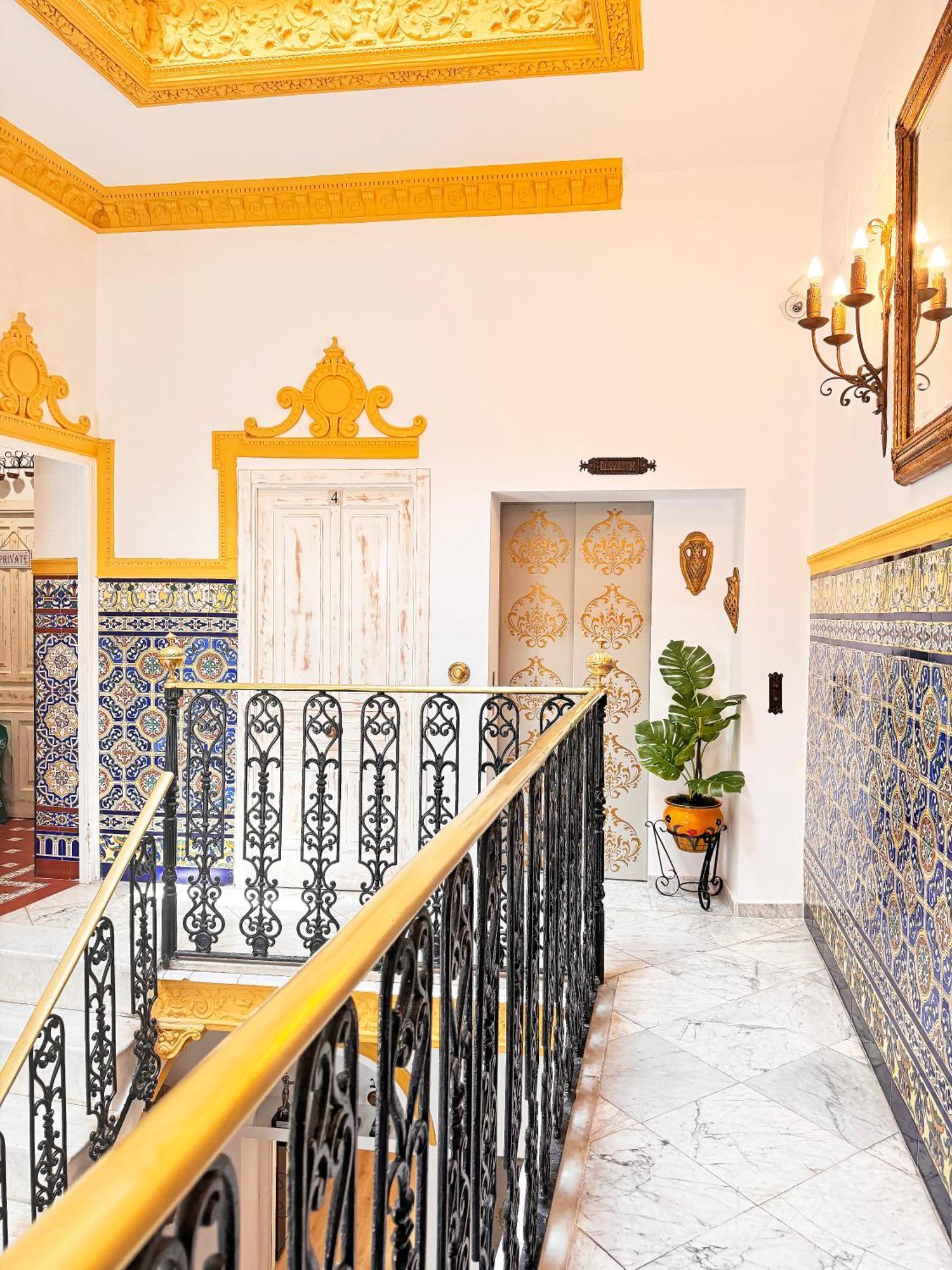 Palace House Hercules - Apartments Sevilla Kültér fotó