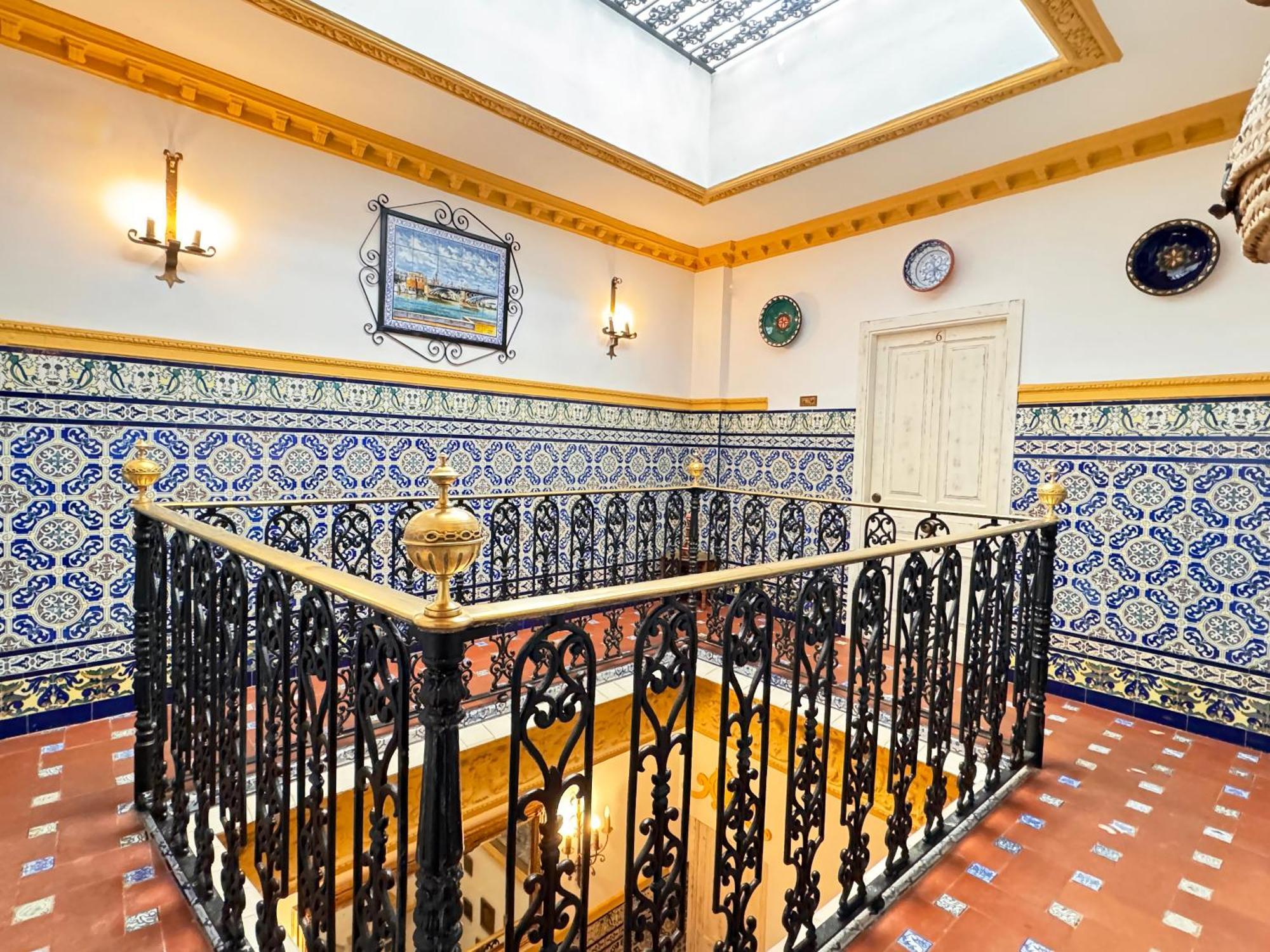 Palace House Hercules - Apartments Sevilla Kültér fotó
