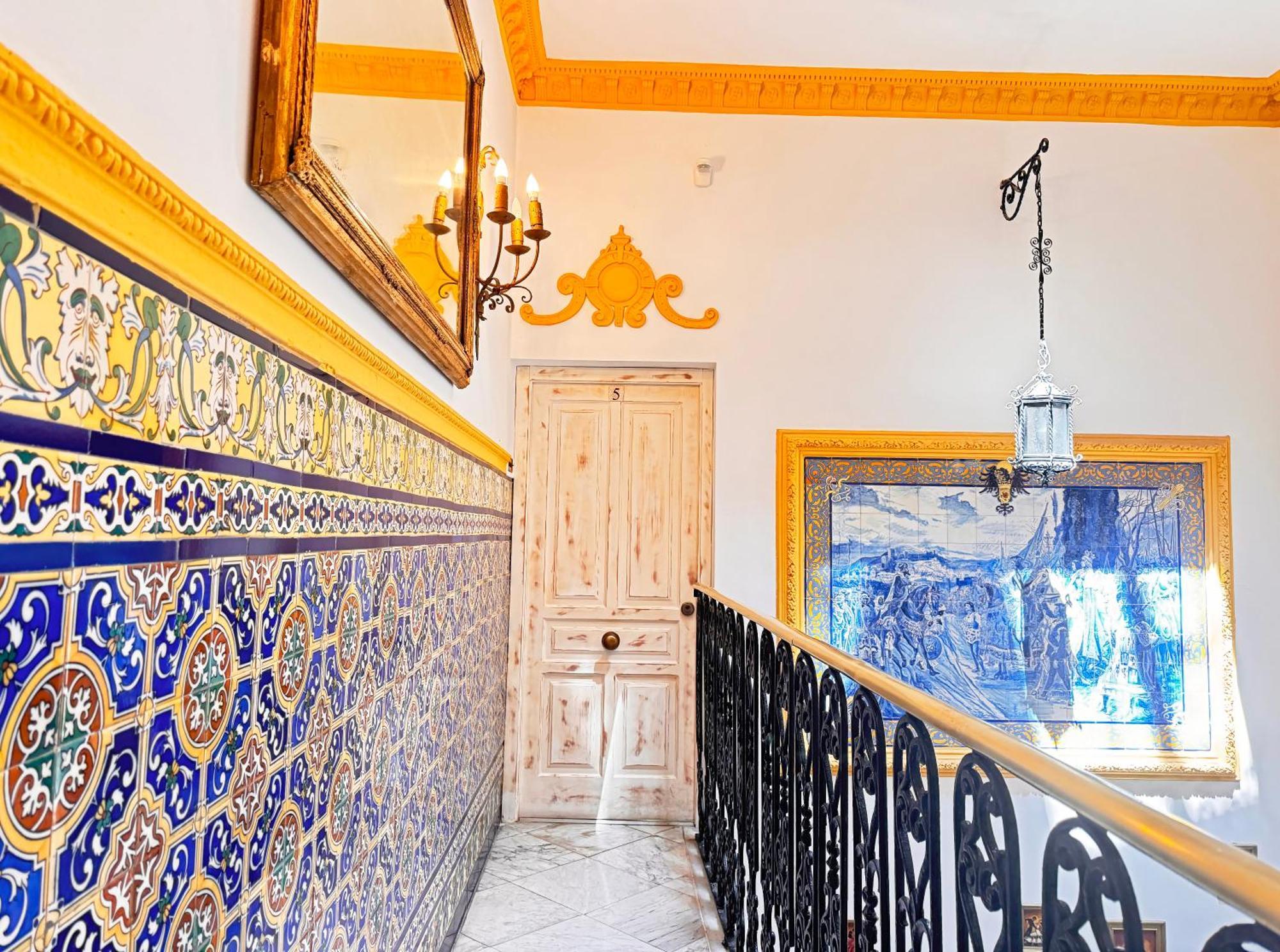 Palace House Hercules - Apartments Sevilla Kültér fotó